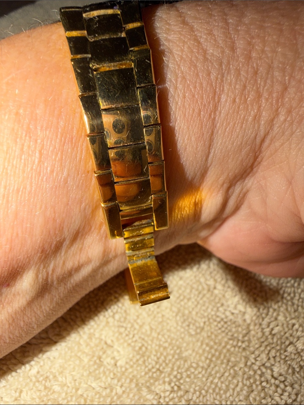 Gucci Gold-Tone Link Bracelet Watch with Black Dial real needs battery no box - Picture 7 of 14